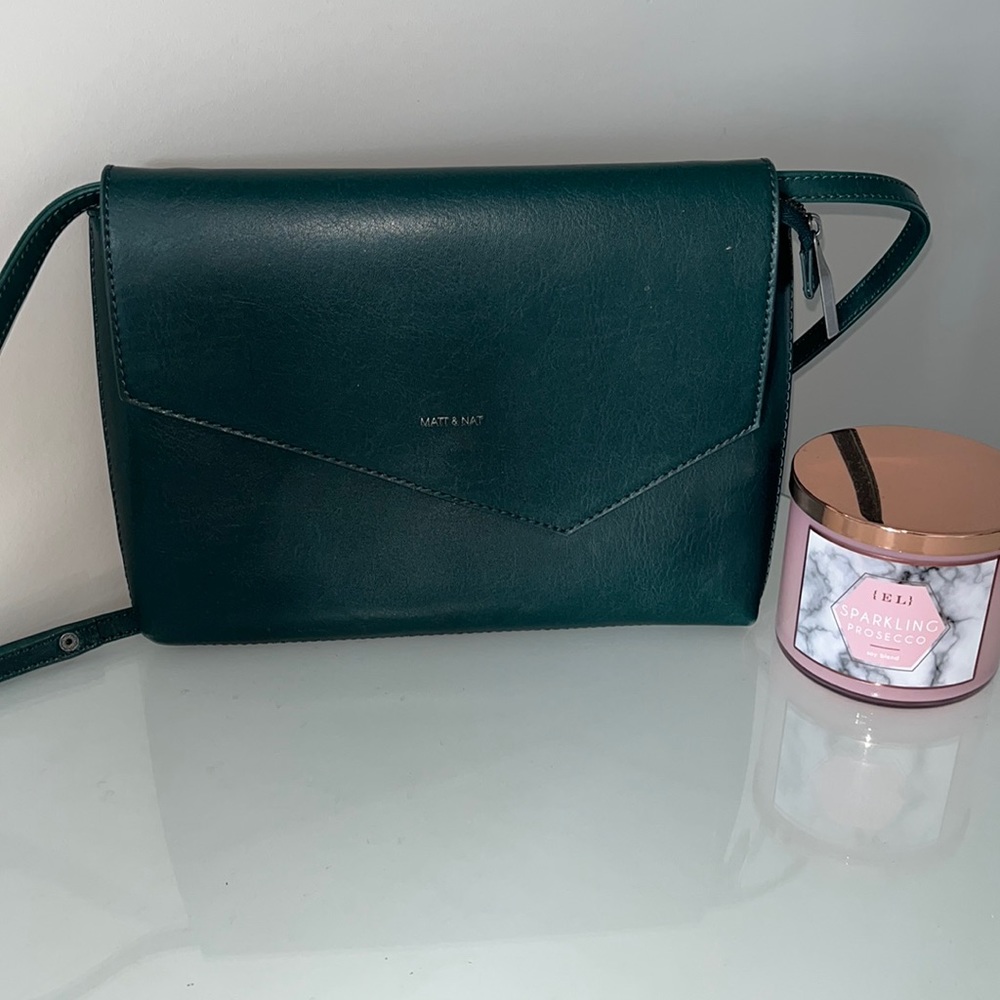 Matt and Nat Cross body and Clutch